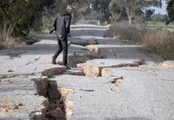 Kuş cennetindeki yolun 2 kilometresi depremde yarıldı