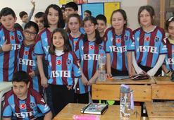 Trabzonspor Asbaşkanı Doğan’dan öğrencilere 11 bin 461 forma
