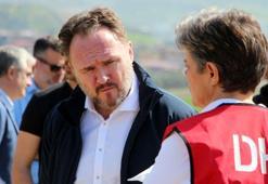 Danimarkalı Bakan, Hatay’da fay hattının geçtiği bölgede incelemede bulundu