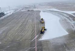 Havalimanlarında karla mücadele