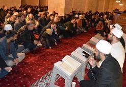 Mardin’de Berat Kandili programında depremzedeler için dua edildi