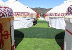 Dünya Etnospor Konfederasyonu'ndan deprem bölgesine 360 adet geleneksel Kırgız çadırı