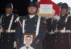 Jandarma Pilot Kıdemli Albay Adalıoğlu, helikopter pervanesinin çarpması sonucu şehit oldu