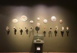 Osmanlı'dan Cumhuriyet dönemine kadının yaşantısından izler taşıyan 'Kuytu' sergisi açıldı