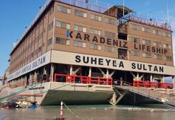 Süheyla Sultan gemisi, depremzedelerin konaklaması için İskenderun'da