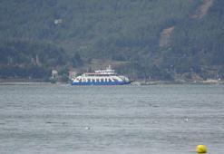 Bozcaada feribot seferlerine 'fırtına' engeli
