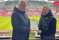 Gökdeniz ve Rubin Kazan depremzedeleri sevindirdi