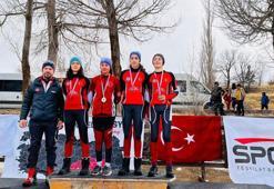 Karla kaplı kayak pistinde Türkiye Şampiyonası'na hazırlanıyorlar