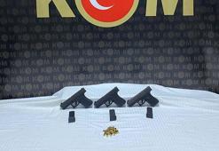 Edirne’de otomobilde 3 suikast silahı ele geçirildi; sürücü tutuklandı