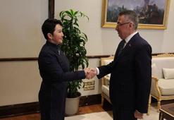 Cumhurbaşkanı Yardımcısı Oktay, Moğolistan Dışişleri Bakanı Batmunkh ile görüştü