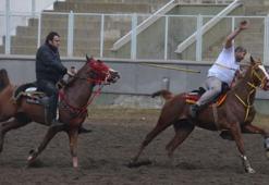 Ağır sıklet ciritçiler, kıyasıya yarıştı