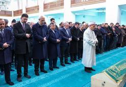 AK Parti'li Yılmaz’ın annesi, Bingöl’de toprağa verildi