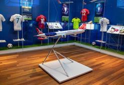Yıldız futbolcuların Şampiyonlar Ligi finallerinde giydiği formalar sergilendi