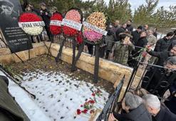 Aşık Veysel, vefatının 50'nci yılında mezarı başında anıldı