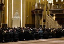 Taksim Cami'nde ilk teravih namazı kılındı