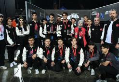 Demirören Medya Lisesi öğrencilerinden robotik yarışmada büyük başarı