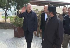 Bakan Akar, depremde hasar gören Mar İlyas Kilisesi’nde incelemede bulundu