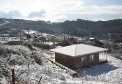 İzmir’in yüksek kesimlerine kar yağdı