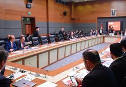 AK Parti'li Eroğlu: Hangi minare daha yüksek olacak diye yarışılıyor