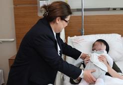 128 saat sonra enkazdan çıkarılan bebek, annesine kavuştu