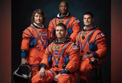 NASA, Artemis II insanlı Ay görevinde yer alacak 4 astronotu tanıttı