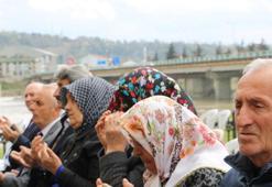 Zonguldak'ta köprü faciasının 11'inci yılında hayatını kaybedenler anıldı