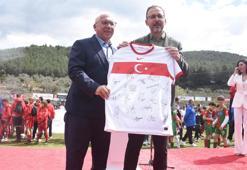 U12 İzmir Cup'ta görkemli açılış