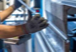 Sanayi üretimi yıllık yüzde 8,2 azaldı