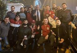 İstanbul'daki Samsunsporlular, Başkan Yıldırım ile şampiyonluğu kutladı