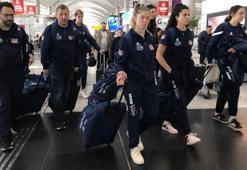 Ebrar ve arkadaşlarının Türkiye'den acı ayrılışı