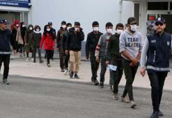 Göçmen kaçakçıları: Yolda görüp minibüse aldık