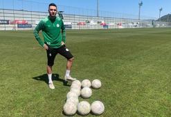 Rizespor'un kaptanı Emirhan Topçu: Bu sene şampiyonluğun zamanı geldi