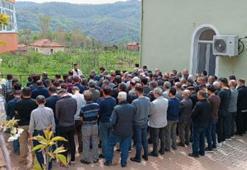 Yanan evin enkazında kemikleri bulunan kadın için gıyabi cenaze namazı