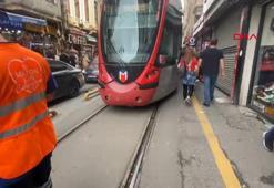 Kabataş-Bağcılar seferini yapan tramvay raydan çıktı