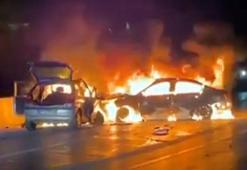 Çarpışan otomobiller yandı; 1 ölü, 3 yaralı
