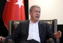 Bakan Akar: Mehmetçik, teröristlerin sözde kalesi Çemçö Mağarası'na girdi