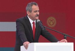 Bakan Özer 45.TRT Uluslararası 23 Nisan Çocuk Şenliği'ne katıldı