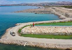 Van Gölü'nden 880 bin metreküp dip çamuru çıkarıldı