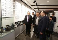 '1980'ler Kimlik Bunalımı' sergisi Ankara'da açıldı