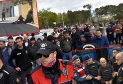 Aynı aileden 3 kişinin öldüğü köpek besleme kavgası sanıklarına keşifte gerginlik