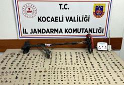 Otomobilinde tarihi obje ile yakalanınca evine baskın yapıldı; 460 adet tarihi eser ele geçirildi