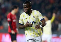 Enner Valencia ambulansla hastaneye götürüldü