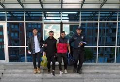 Bıçak çektikleri kişinin parasını gasbeden 2 şüpheli, tutuklandı