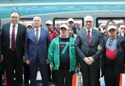 Özel gereksinimli 34 kişi, YHT heyecanı yaşadı