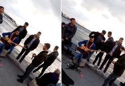 Kadıköy'de istediği türküyü çalmayan genci bıçaklayarak öldürdü