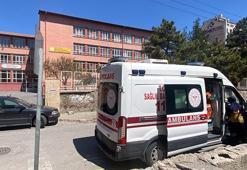 2 liseli, yedikleri köfteden zehirlendikleri şüphesiyle hastaneye kaldırıldı