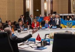 KEİPA zirvesinde Ukrayna heyetinden protesto girişimi; Şentop müdahale etti