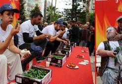 Yarışmada, 3 dakikada 260 gram acı biber yedi