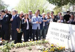 Yunus Emre, 702’nci yıl dönümünde, kabri başında anıldı