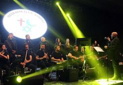 Depremde 7 üyesini kaybeden ‘Antakya Medeniyetler Korosu’ Gaziantep’te sahne aldı